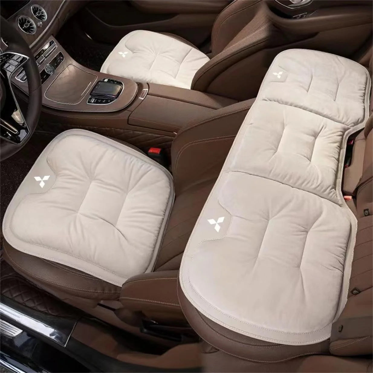 Skin-friendly and anti-fouling leather seat cushions